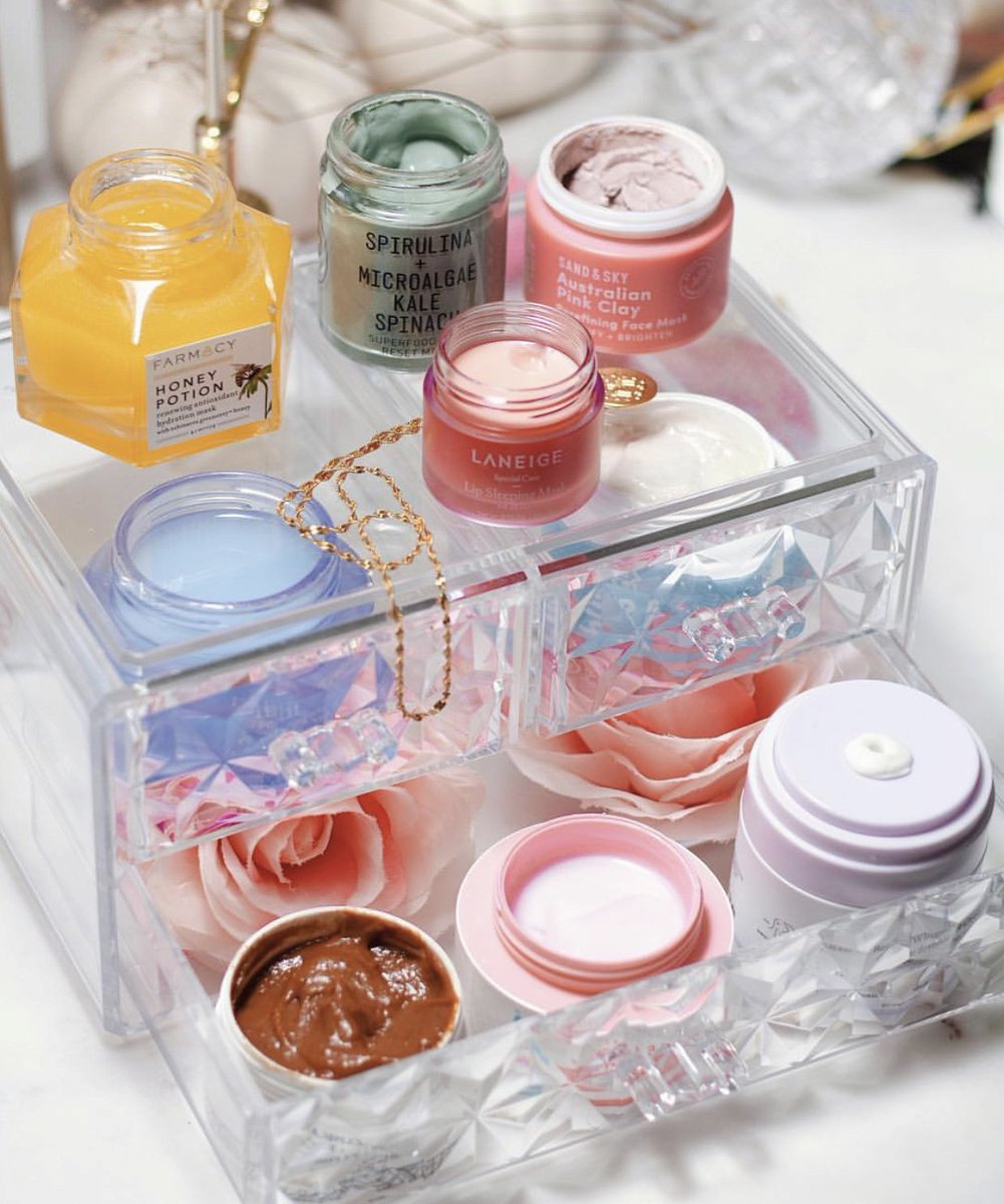 SomeiBeauty's tweet photo. #TextureWednesday, why not? 😍 @jaenmcq makes us want to put our #Laneige lip sleeping mask even in the mornings🙈 https://t.co/VwS5iGJJwS