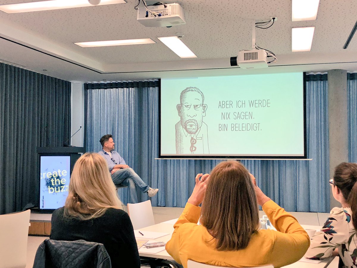 zunicker's tweet photo. Eine Keynote ohne Worte. Wer könnte DAS besser als @DerBulo. #BuzzCon18 https://t.co/znLJd90LUJ