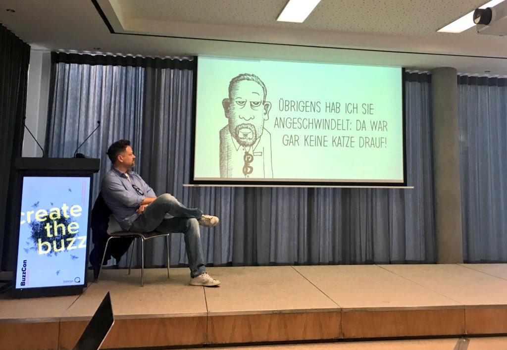 maria_scham's tweet photo. Kreativste Keynote seit langem: @DerBulo „spricht“ über Storytelling ohne ein einziges Wort zu sagen. Die Macht des Stiftes. Richtig cool 😎
#buzzcon18 #creativity #garyglotz #keynote https://t.co/tNKZ49aDqp