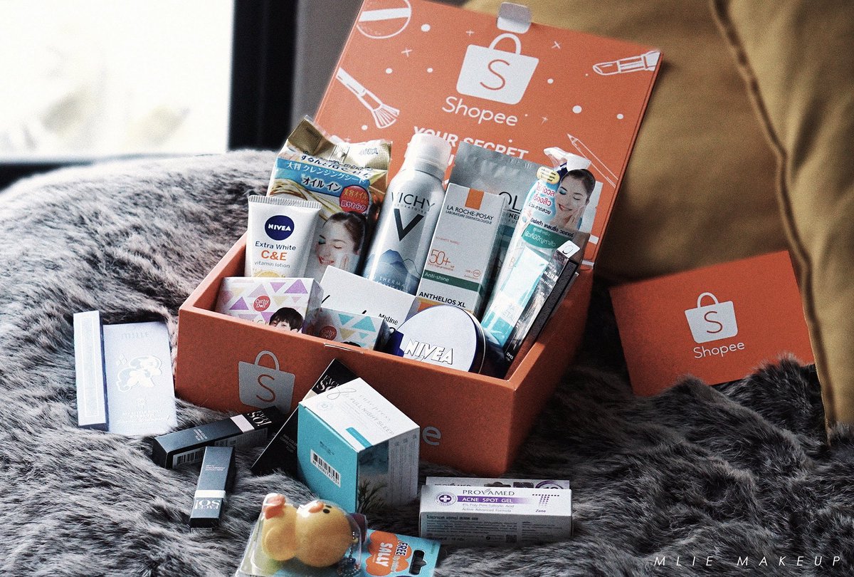 Mlie_Makeup's tweet photo. สาย Beauty ห้ามพลาดจ้าช็อปสะใจกับ Shopee Beauty Sale ลดสูงสุด 90% ชิ้นที่ 2 1 บาท ตั้งแต่วันที่ 17-20 ตุลาคม 2561 (โปรเริ่มเที่ยง) เอ้าาาเริ่มตุนของกันค่ะ https://t.co/TKjiWGlwpL
#ShopeeTH #ShopeeBeautyBox https://t.co/Le2J96Ji4d