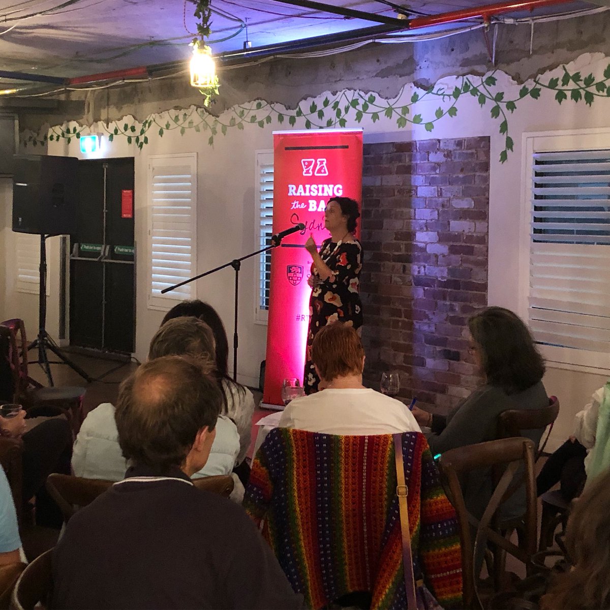 Awesome to see a packed house for @AdrienneOz Raising the Bar talk on baby development for the first 1000 days (including pre-conception). This pregnant lady approves! #rtbsyd @Sydney_Uni