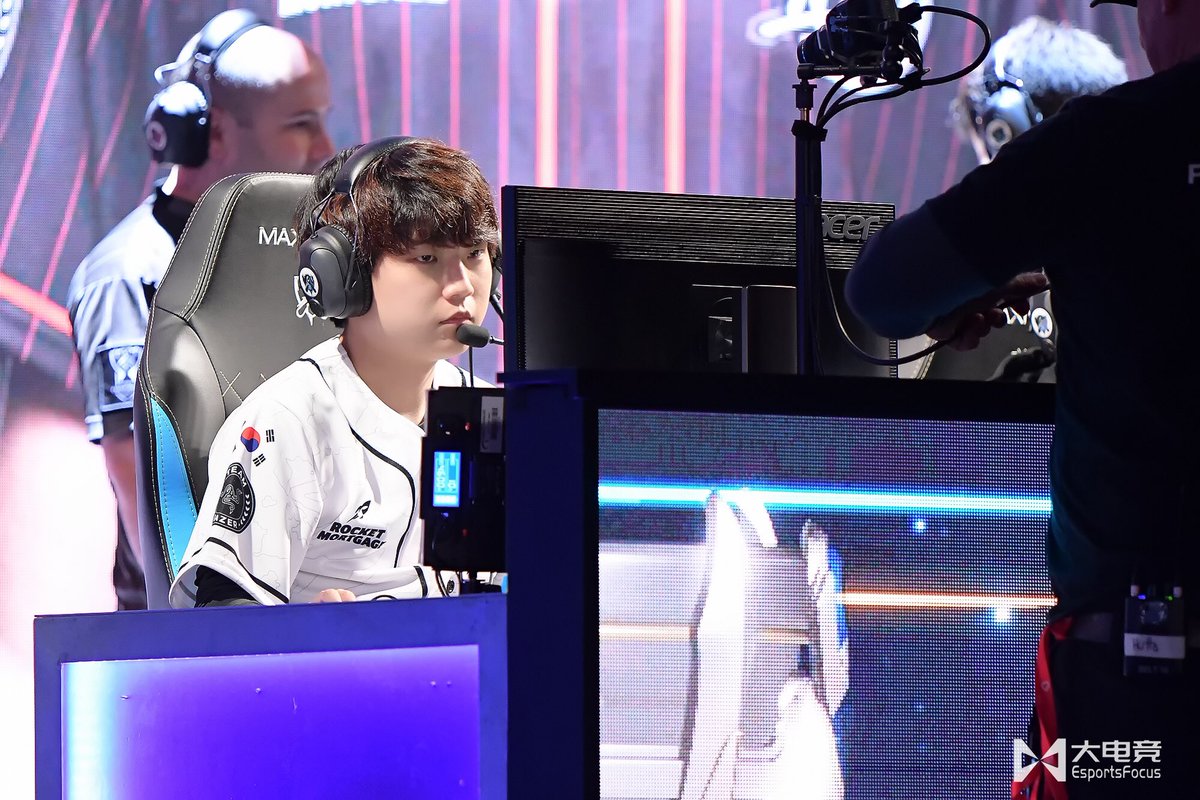eSportsFocusCN's tweet photo. #100thieves @Ssumday https://t.co/a3nmclrbJ6