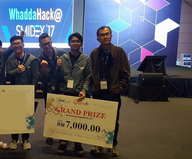 feninazman's tweet photo. More of our real heroes!
#SaveCSIT #WeLoveCSIT #KitaUNITEN #UNITENMoments #PleaseSupportCSIT #Hackathon #WhaddaHack #PitchWars #PitchHeroes https://t.co/TtL7rXhct1