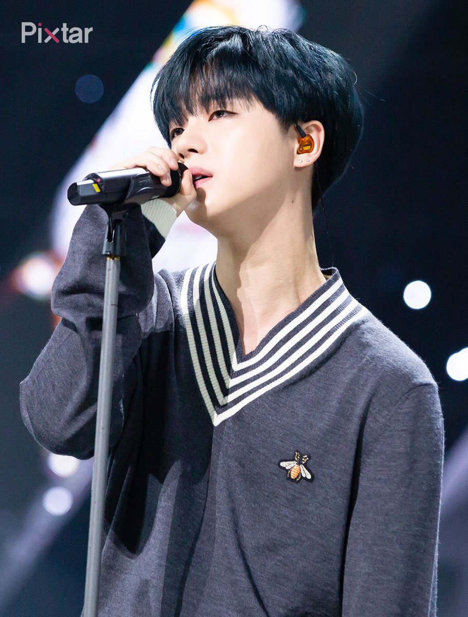 Pixtar_official's tweet photo. #김진환 #아이콘 #이별길 #인기가요 #iKON #Jinhwan #GoodbyeRoad #INKIGAYO #pixtar https://t.co/fM0ODxudWl