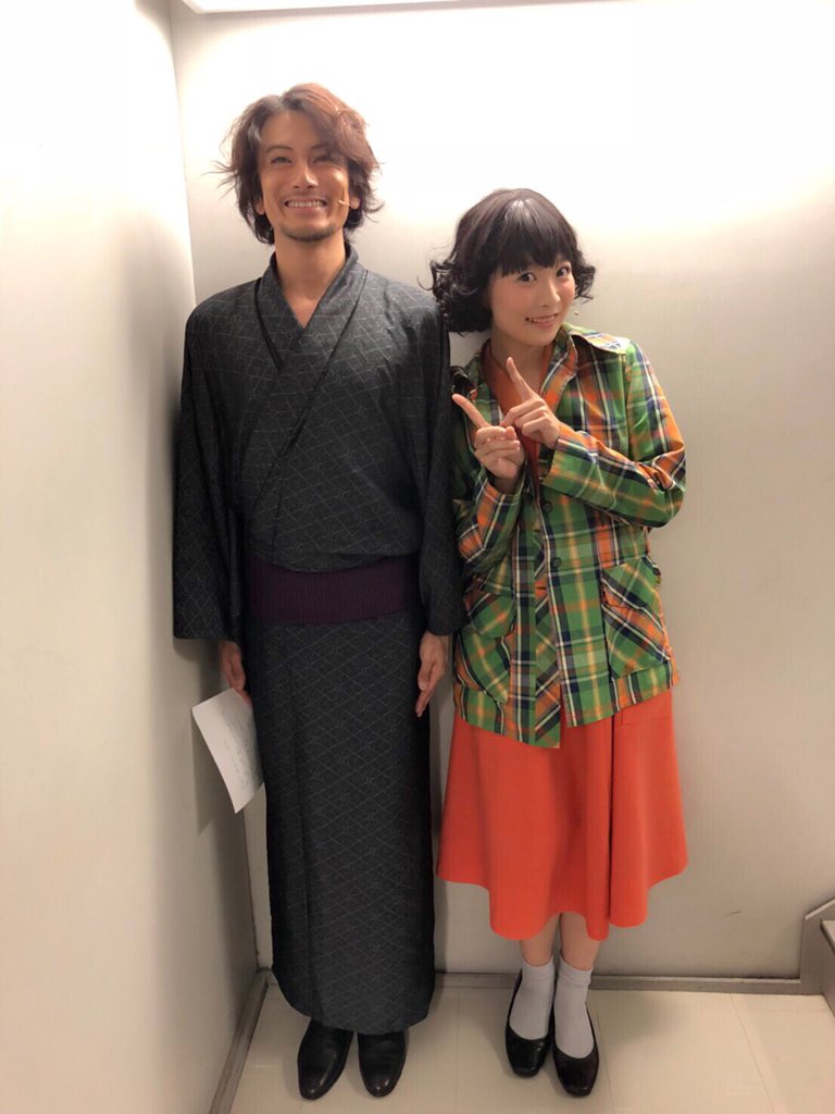 本日も「生きる」ありがとうございました！全身ショット撮ってもらってたら小説家さんが入ってきた😆小西さん、トークショーもお疲れ様です✨わたしは19日の公演後にふうかちゃんと新納さんとトークショーさせていただきますよん💓 #ミュージカル生きる
