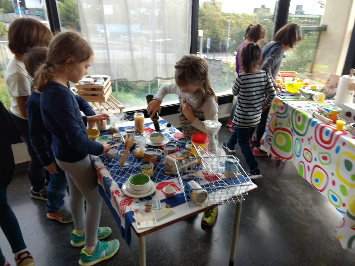 EscolaSolc's tweet image. A #cicleinicial hem començat amb els #ambients. #aprenemjugant