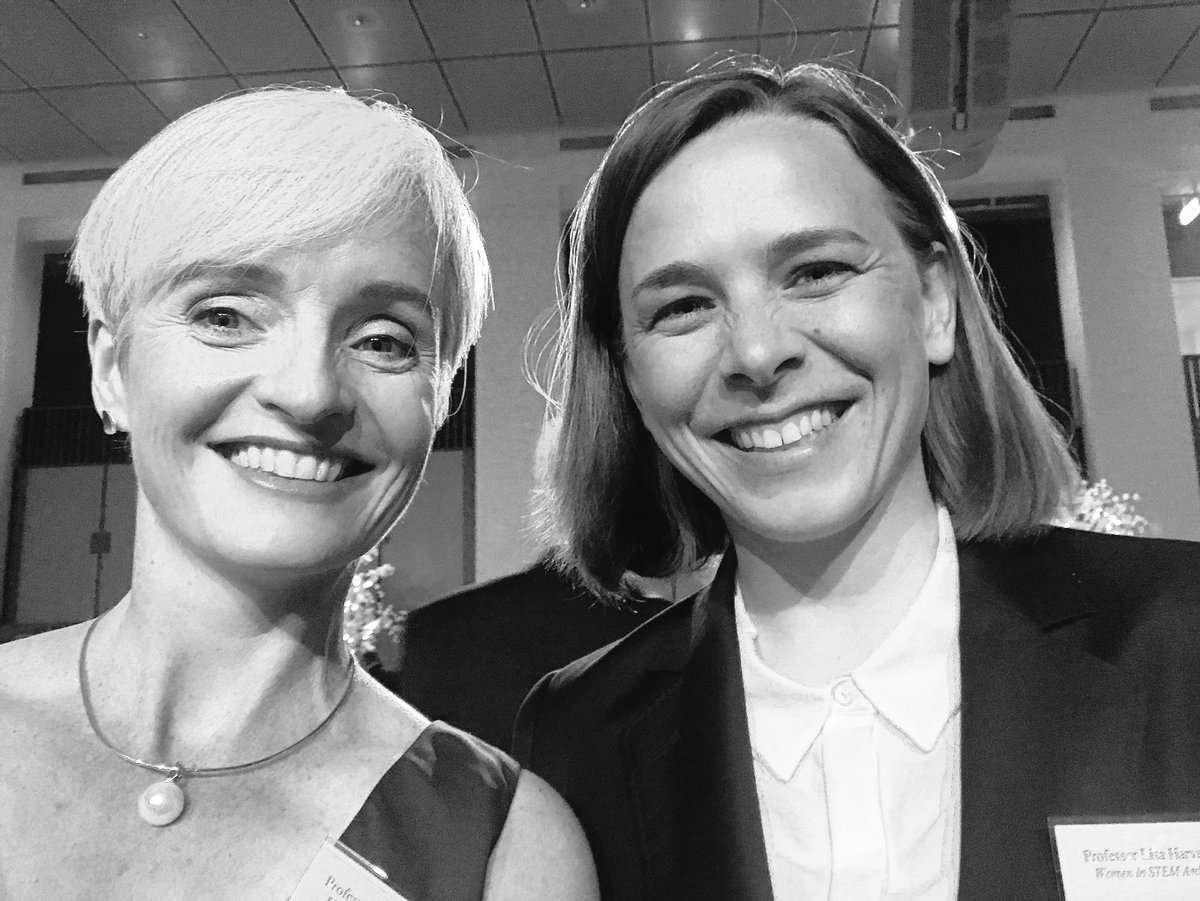 Our very first Australian Women in Stem Ambassador - Professor @lisaharveysmith is our #PMPrize host tonight - recognising 🇦🇺 talent in technology, research and science! And we are both very happy about this. #womeninSTEM