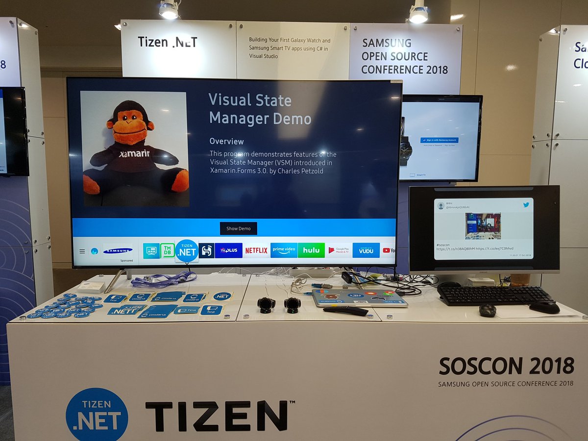 rookiejava's tweet image. Do you know what open source conference is taking place in Seoul🇰🇷 now? Here we are exhibiting Tizen .NET at #SOSCON (soscon.net). Special thanks to #XamarinForms team.