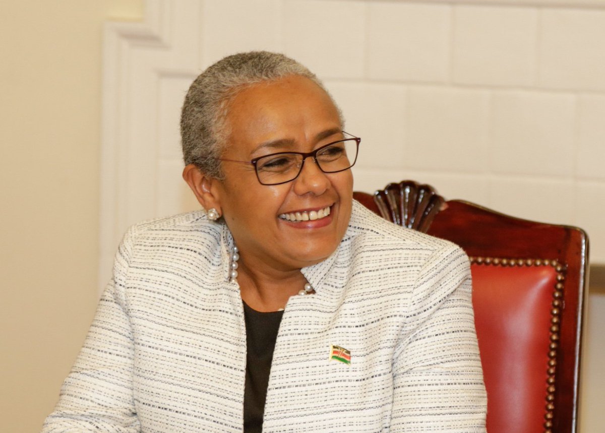 It is true that God cannot give you everything, similarly, he cannot deny you everything. In a country where he denied us leaders of exceptional integrity, He gave us a magnanimous first lady. Margaret Kenyatta is a blessing to this country.
#NakuruMotherBabyWing