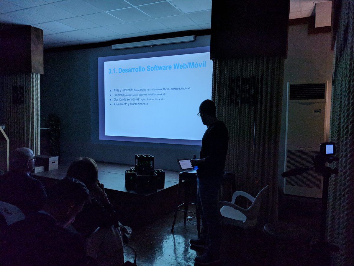 lecrintech's tweet photo. Ayer nuestro socio Dario Lopez Padial, estuvo contando lo que hacemos en Lecrín Technologies, en la presentación de la Asociación Científica Emilio Herrera Linares. https://t.co/qcZRg26AgM
