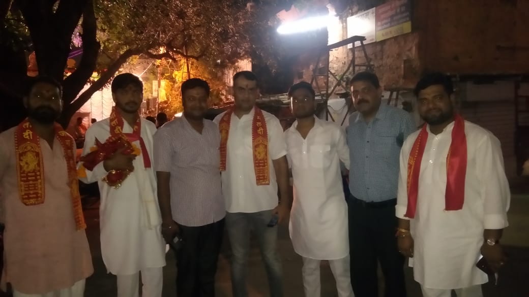Rajesh_INC1's tweet photo. हमें राजनीती के बारे में ना सोच कर अपने देश के बारे में सोचना होगा हमें एक बेहतर भारत के निर्माण के बारे में सोचना होगा जहाँ किसान, युवा एवं महिलायें सशक्त होंगे।
#PowerToCongress #congressjanjankeliye #Jaipur #Rajasthan #BetterJaipur #JaipurWithRajesh https://t.co/uBexrqVHQK