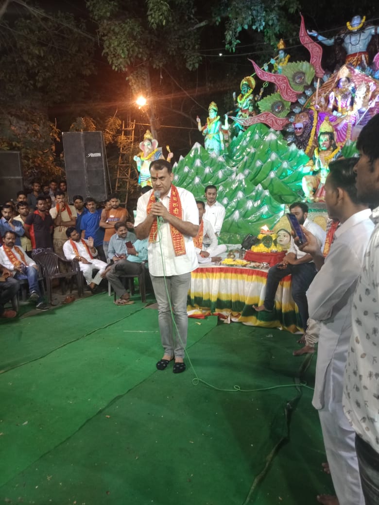 Rajesh_INC1's tweet photo. हमें राजनीती के बारे में ना सोच कर अपने देश के बारे में सोचना होगा हमें एक बेहतर भारत के निर्माण के बारे में सोचना होगा जहाँ किसान, युवा एवं महिलायें सशक्त होंगे।
#PowerToCongress #congressjanjankeliye #Jaipur #Rajasthan #BetterJaipur #JaipurWithRajesh https://t.co/uBexrqVHQK