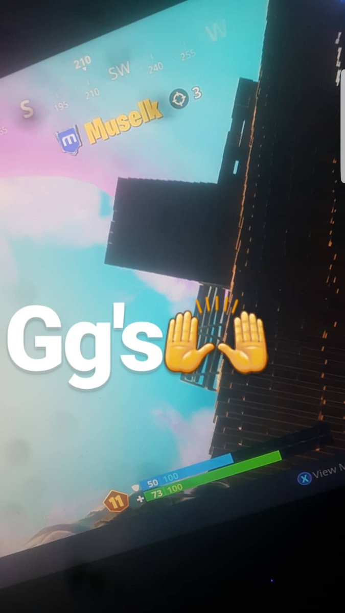 tequlz's tweet photo. @MrMuselk First time ever getting onto a game with the legend. Didn't go well. https://t.co/MzMrElxljH