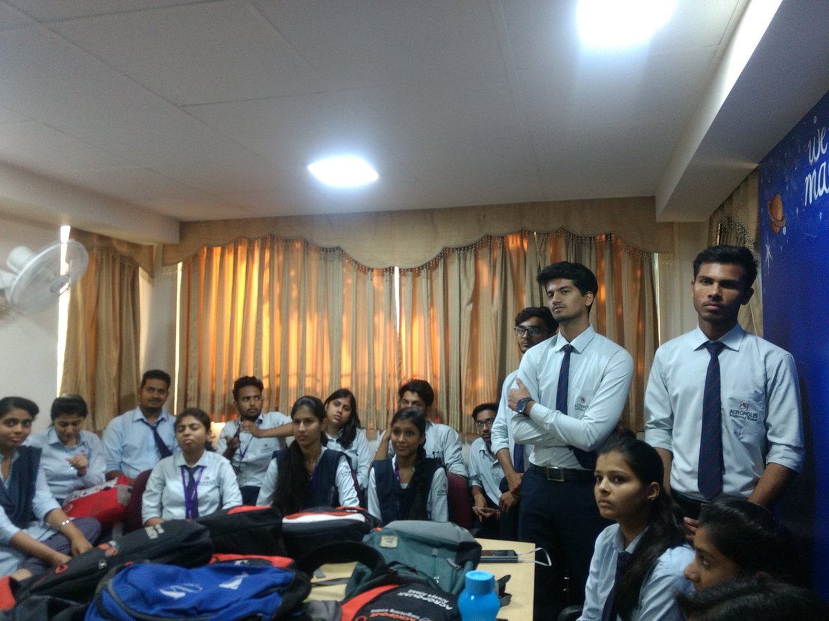 GyrixTechnoLabs's tweet photo. Our #COO @_Rashmirathi interacted with a bunch of students from @AcropolisIndia who were on a campus visit at #Gyrix recently. It was great to have these young minds speaking about their aspirations and to make them aware of the industry life, norms and expectations. https://t.co/0bJMOi8t0w