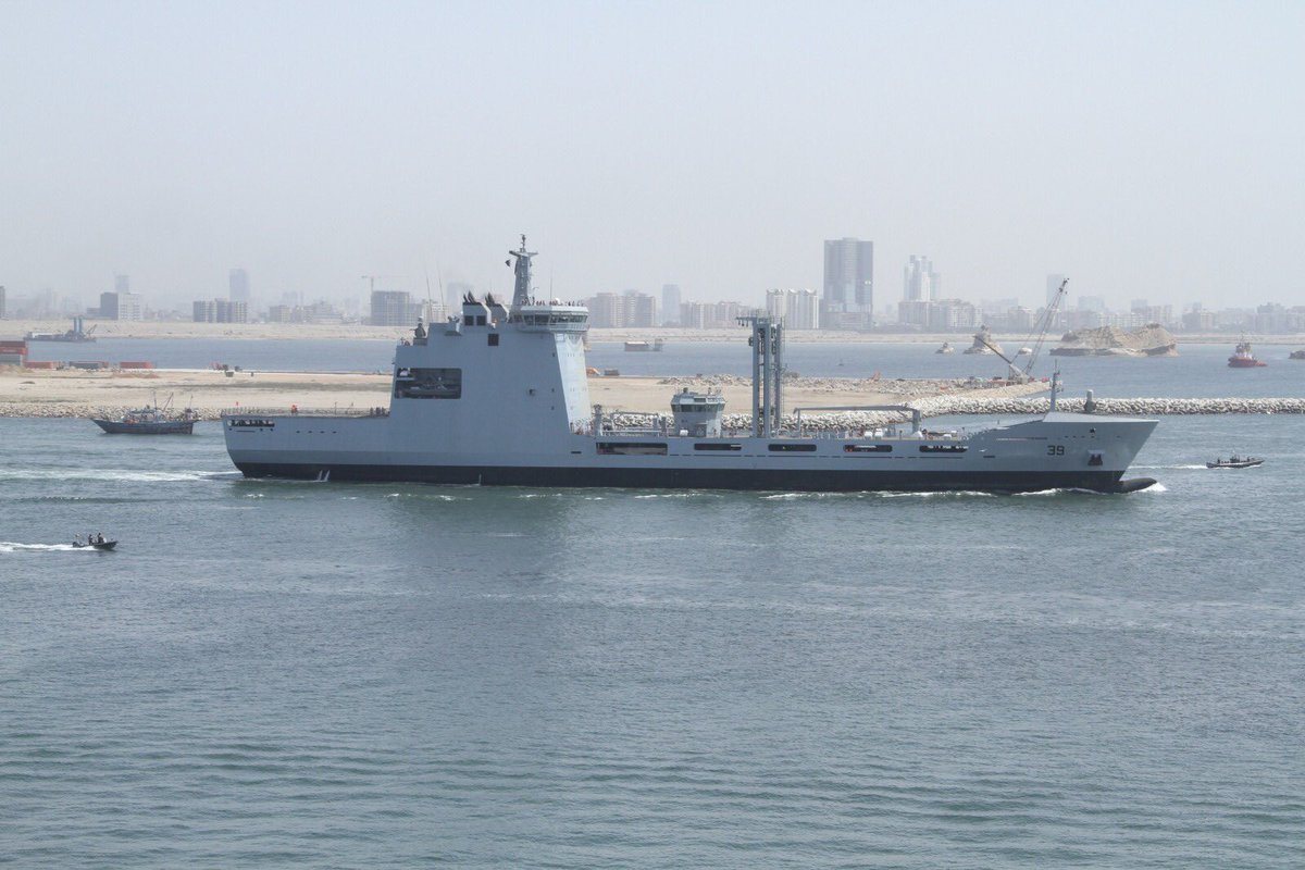 البحريه الباكستانيه تدشن سفينة PNS MOAWIN : اكبر سفينة دعم وانزال مطوره محليا  DpstuAdUYAATbRW