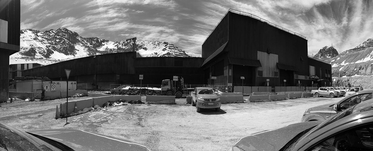 HiForceLimited's tweet image. The Hi-Force Toughlifts in action at a copper mine high up in the Andean Mountains. The 150T and 200T models are being used to maintain and replace the tyres on the haul trucks operating at the mine site.

Tough in name, Tough in nature! #hiforce #toughlift #jackingsystem #mining