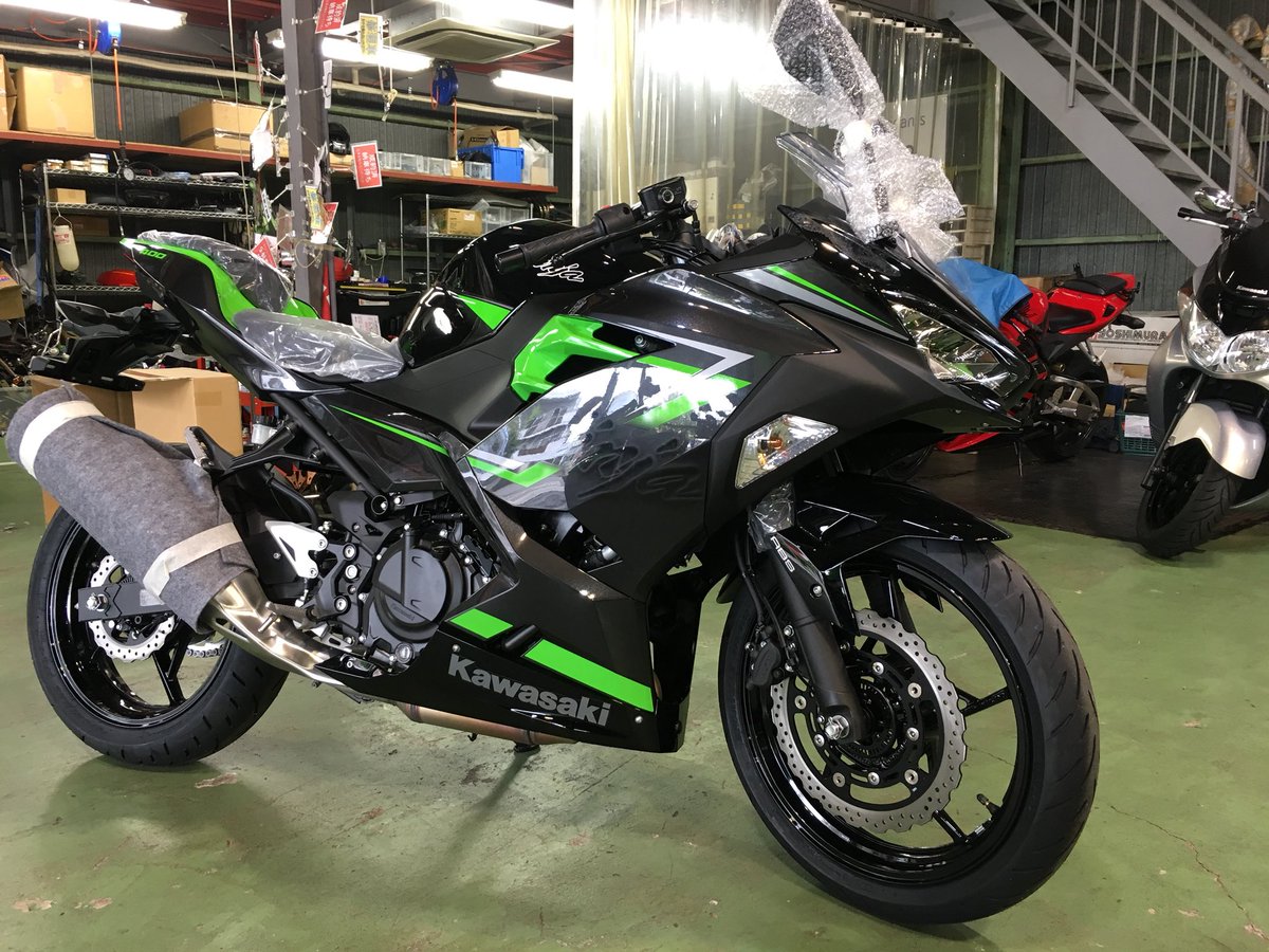 モトフィールドドッカーズ埼玉戸田店 Ar Twitter 2019年モデルninja400全色揃ってますよ 今なら即納可能です 黒は次回入荷がしばらく先なので早い者勝ちですよー カワサキディーラー 2019年モデルninja400 Mfd 埼玉戸田店 カワサキ新車