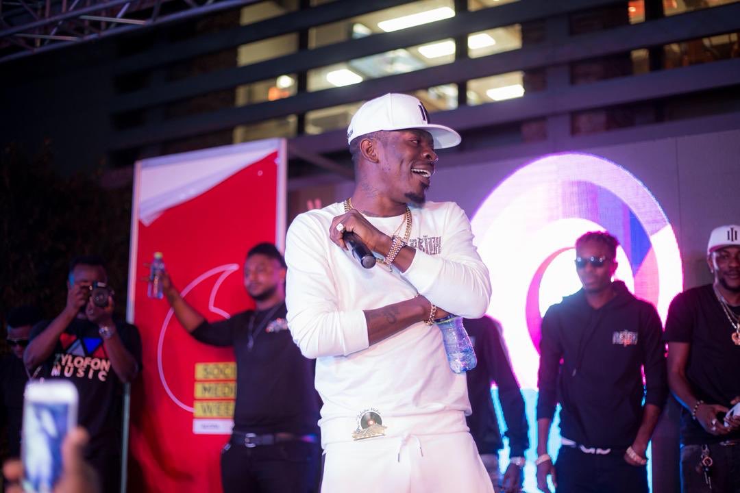 ZylofonMedia's tweet photo. Happy birthday @shattawalegh #ReignOn 🍰 🎉 🎁 🎂 🚀🚀🚀 #zylofonmusic #shattamovement https://t.co/ptby4CnKW0