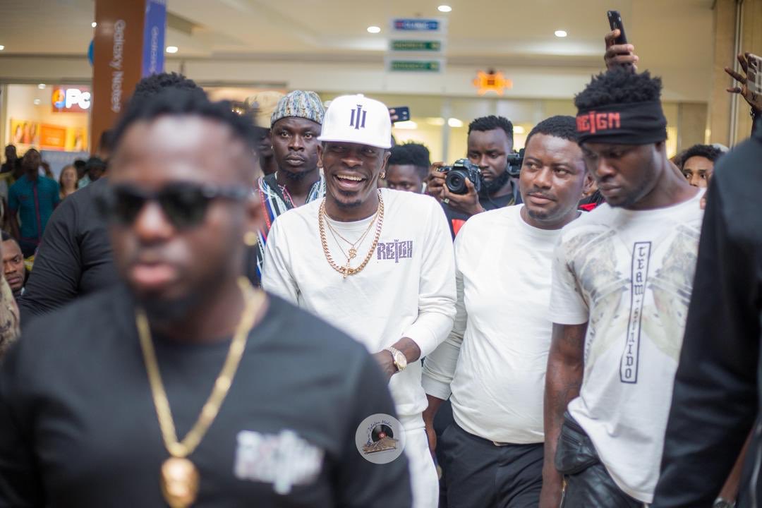 ZylofonMedia's tweet photo. Happy birthday @shattawalegh #ReignOn 🍰 🎉 🎁 🎂 🚀🚀🚀 #zylofonmusic #shattamovement https://t.co/ptby4CnKW0