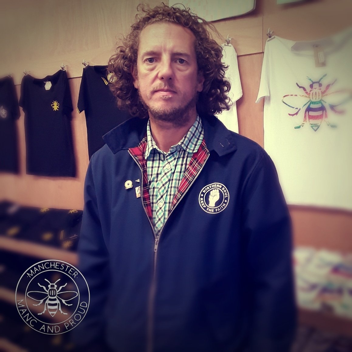 themancshop's tweet photo. In 1937, Manchester's Baracuta created the G9, a lightweight golf jacket. The Harrington as it's more commonly known - is now one of the most iconic items of clothing in the world and it started in MANCHESTER.
#mancfact #mancandproud #Manchester #Baracuta #g9 #afflecks https://t.co/bwnOs9bYBv