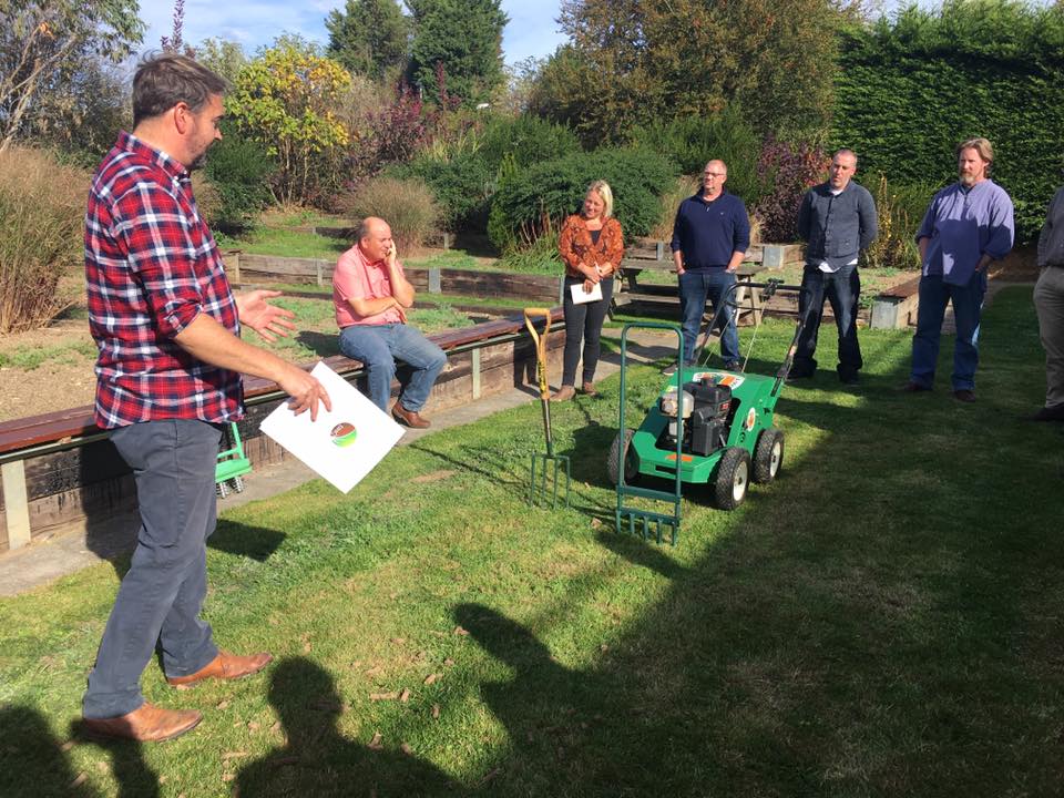 dhedges_gower's tweet image. Thank you @VPgardening of @WhichUK Gardening for my first ever Lawn School! Fab pics too!!!!
"On Saturday I spent the day learning about #lawncare from @realawnexpert ..........I learnt that #aerating your #lawn in the #1 thing that you should do for its #health and #vitality"