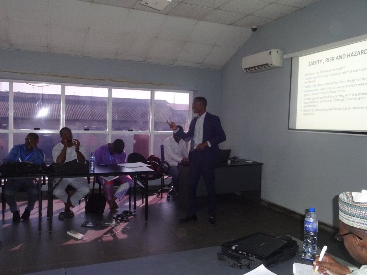 grecopowerltd's tweet photo. Day 3 #SPVISTraining by @grecopowerltd @giz_gmbh @nesp_nigeria taking place at @lagosacademy https://t.co/OBJM7hSu0M
