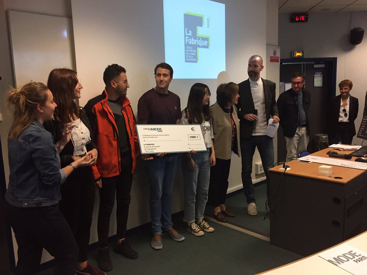 esiee_it's tweet image. La 2e édition du #Hackamode de Paris pour le futur de la mode @lafabrique s&apos;est terminée hier. une 60taine d&apos;étudiants de 10 écoles dont @ITESCIA y ont participé. Bravo à Valentin Durand et à Alexandre Lacombe, 2 #itesciens qui figuraient parmi les 3 groupes gagnants.