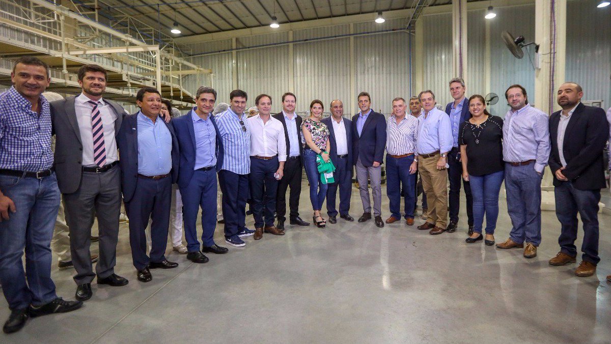 SergioMassa's tweet photo. Los que amamos a la patria debemos poner al desarrollo y a la productividad como eje de nuestro trabajo. Actualmente vivimos la inflación más alta de los últimos 20 años. En el #DiaDeLaLealtad es momento de seguir construyendo una alternativa frente al fracaso del Gobierno. https://t.co/gToPAJxa5W