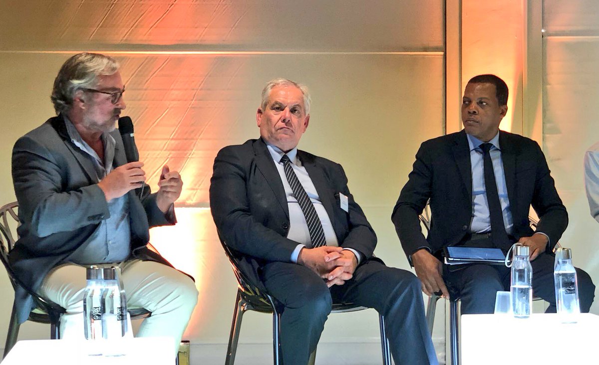 ferdylouisy's tweet photo. Automnales #ASTEE2018 | Table ronde : quel budget allouer/est alloué à la biodiversité ? ➜ https://t.co/eaWDOKSFtF https://t.co/Hjj2GJFRtm