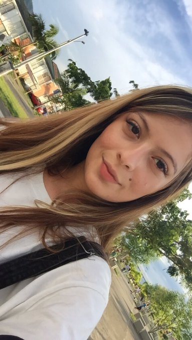 Hey lovers. I am back in Twitter 💕😘. I love them 😍   Hey amores. Estoy de vuelta en Twitter. Los amo<a href="/tag/onmfc"class="tags"><span>#onmfc</span></a>