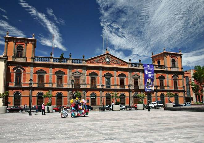 acuerdoedu's tweet photo. ¡Todos están invitados al XXIV Foro de #ConsultaEducativa en #SanLuisPotosí en @LaUASLP!

⏰ Nos vemos mañana a partir de las 10:00hrs.

☝️Recuerda registrar una propuesta que construya el Nuevo Acuerdo Nacional sobre la Educación 
💡https://t.co/EEy7I1nW0L https://t.co/b8qSouzZww