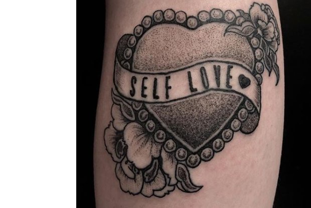 B__Collective's tweet photo. Why do we #tattoo? Archaeological evidence suggests that like today, humans tattooed for therapy, as a sign of belonging, and as a form of self expression. 

Join Hope at tonight's Barber Collective Session, 5-7pm to learn about Beardsley and Body Art!🎨 https://t.co/YFWB7CXsnu https://t.co/R3YgKN7ELS