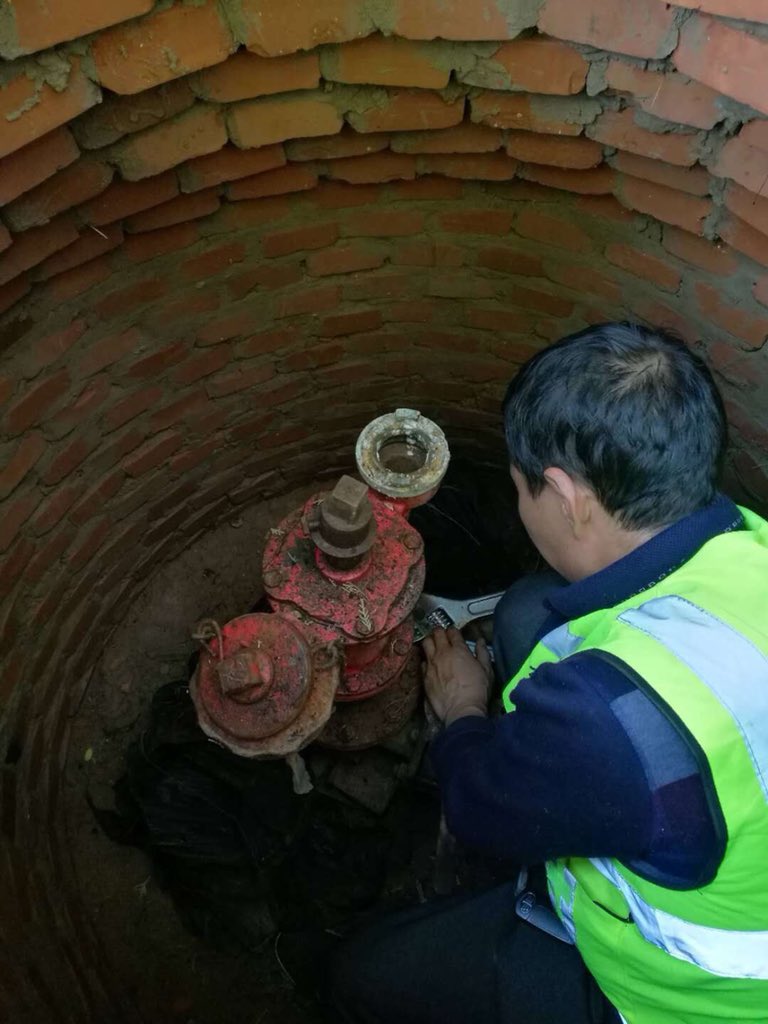 VickyPey's tweet image. Great news that our NB-IoT hydrant pressure sensors were installed in the Summer Palace in Peking city, guarding the safety of public estates and tourists. 
#smartcity #smartbuildingmanagement #smartfirehydrant #smartwater and more #iot applications.