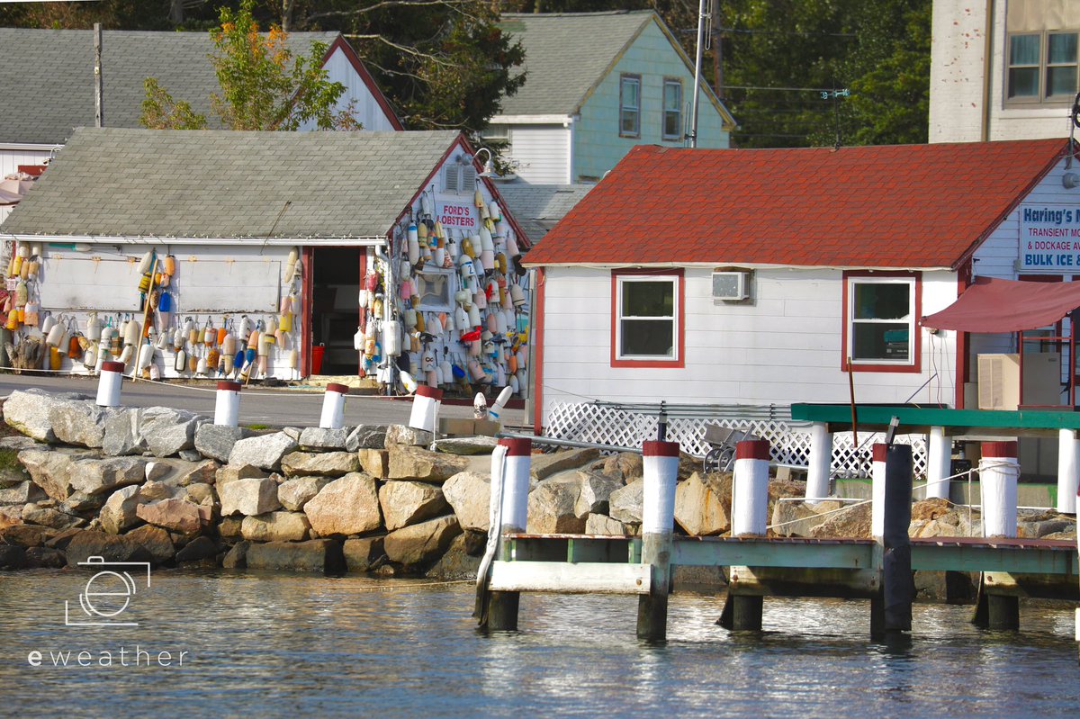 A hidden gem in CT!  Looks like a slice of Maine. #Lobster #Noank <a href="/CTRevealed/">Connecticut Revealed</a> <a href="/CTvisit/">CT Visit</a> <a href="/VisitCT/">Visit Connecticut</a> <a href="/CTBOOM/">CTBoom</a>