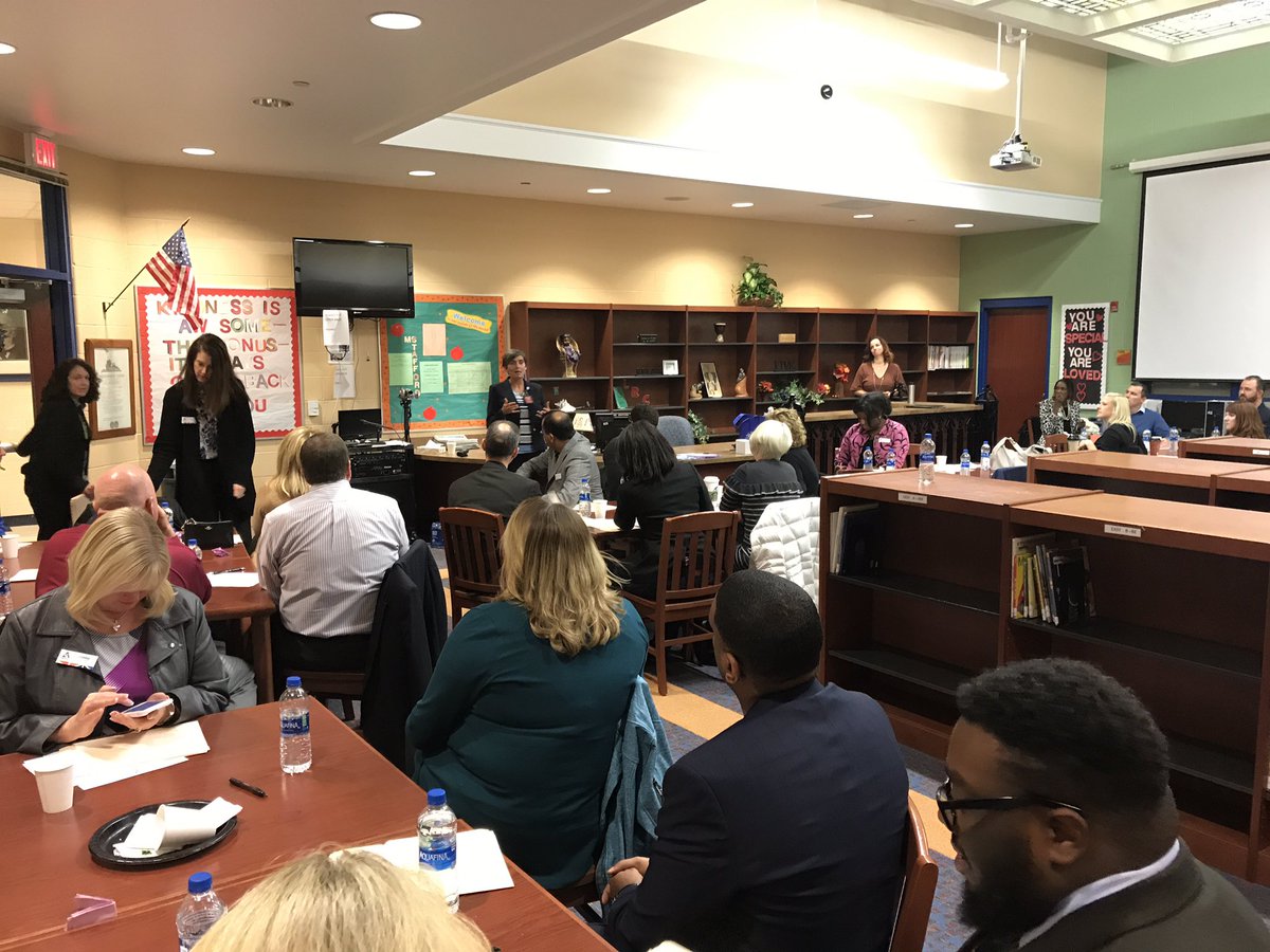 KyleKutuchief's tweet image. Starting the @LeaderAkron #Class35 day at Finley Elementary in #Akron’s North Hill neighborhood. It is one of Ohio’s most diverse schools with students speaking over 17 languages. Excellent presentations by @SummitEdInit and @AkronPublic leadership.