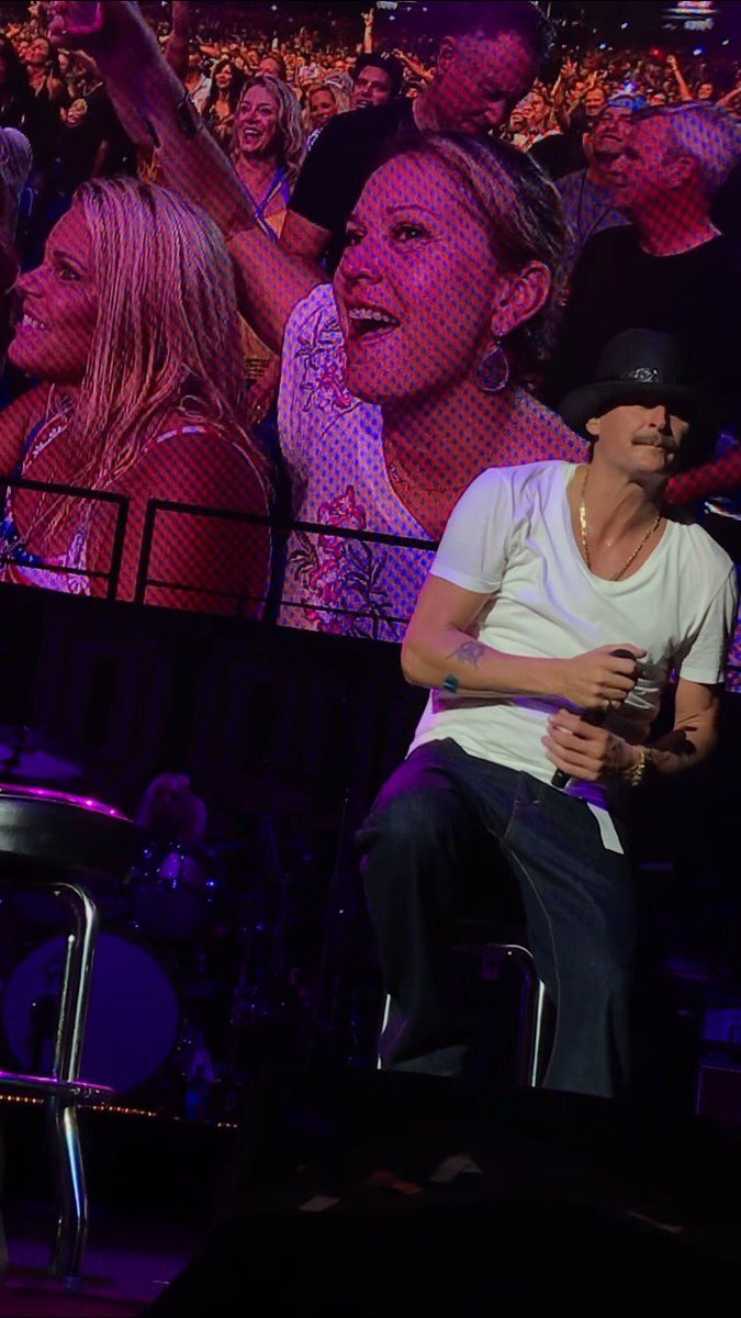 Austin tour issue golf clubs Twitter