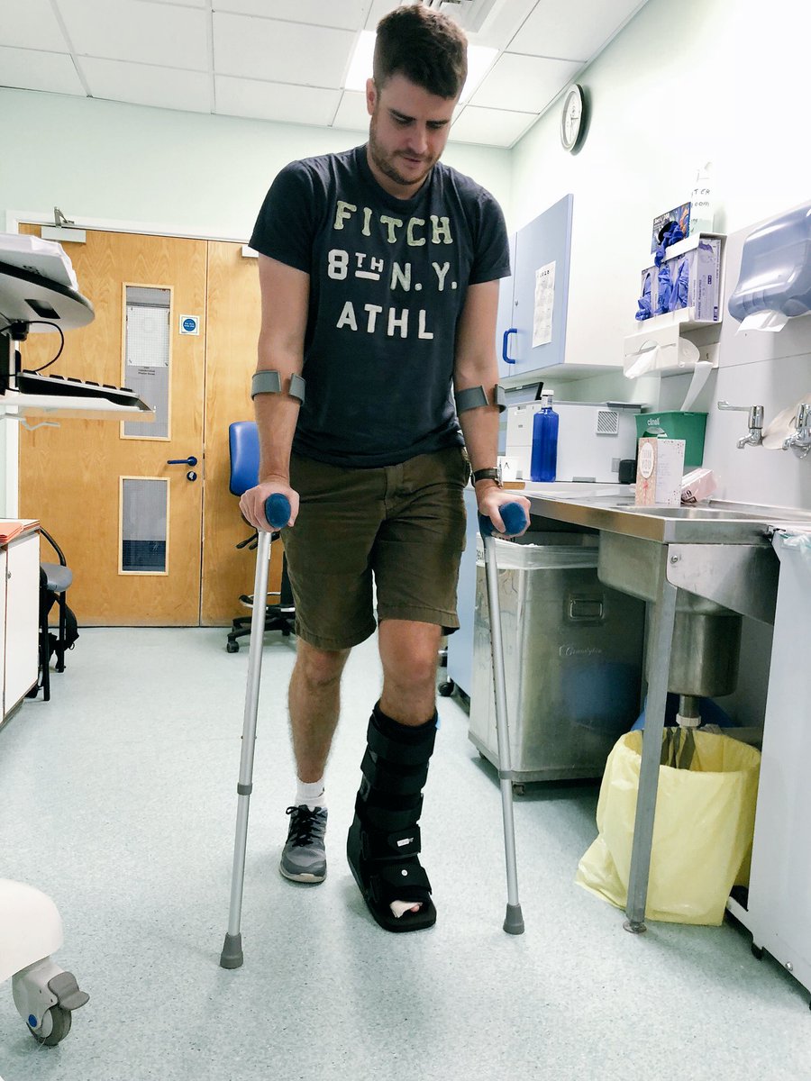 DavidCurnick's tweet photo. Learning to walk again! #onthemend #spiralfracture #goodbyecast https://t.co/62Bsm9B8nx