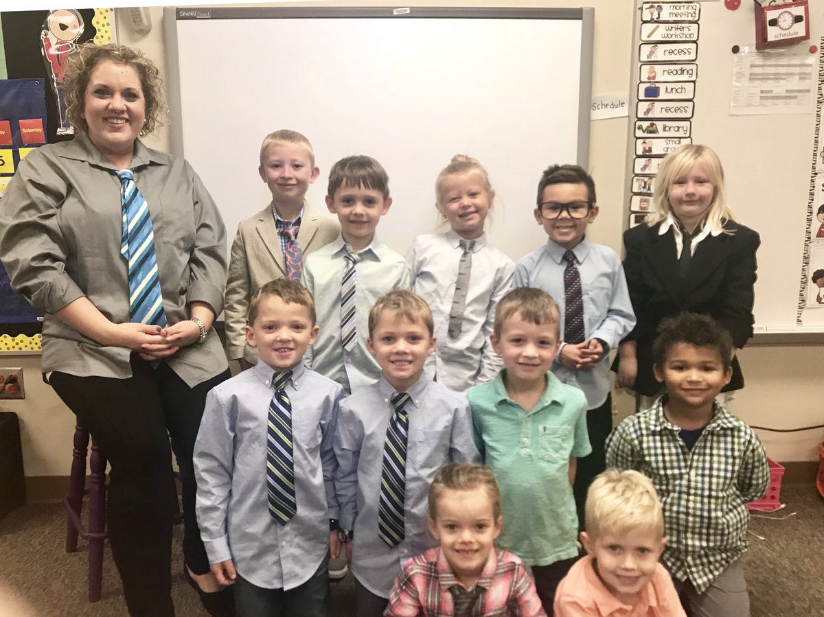 SFSchools's tweet photo. For Boss's Day yesterday, the students and staff at R.F. Pettigrew Elementary dressed up like Mr. D, the principal at the school. He was surprised, but also called it a "picture-perfect day!" https://t.co/KpsvoHBQKx