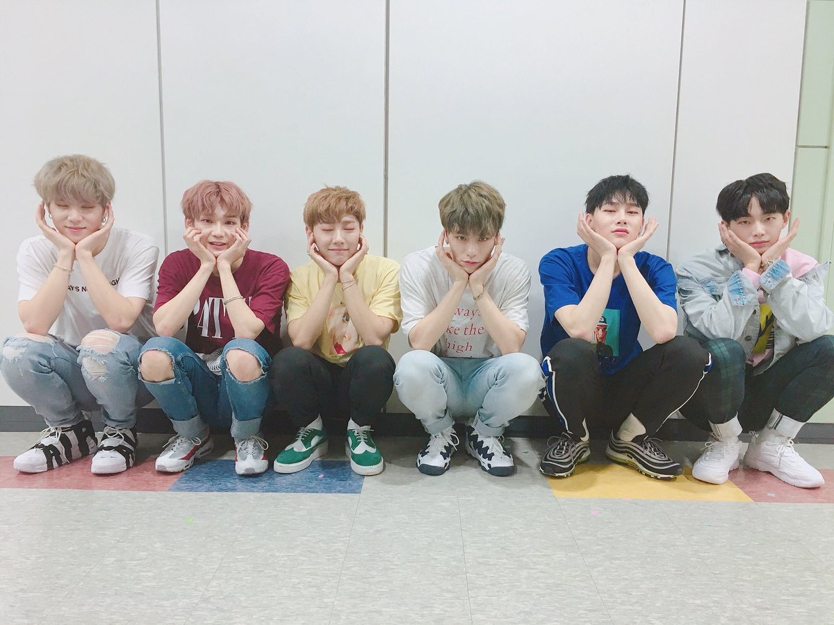 horugyun's tweet photo. 영원한 나의 꽃 나의 기적 나의 감사
#JBJ_1주년_축하해 
#JBJ_1주년_축하해 https://t.co/ZbL6c9xcKF