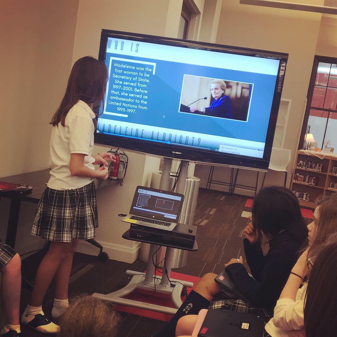 ashlibrary_ms's tweet image. 6th grade students present their @Powtoon presentations on #famousimmigrants @ASHRosary