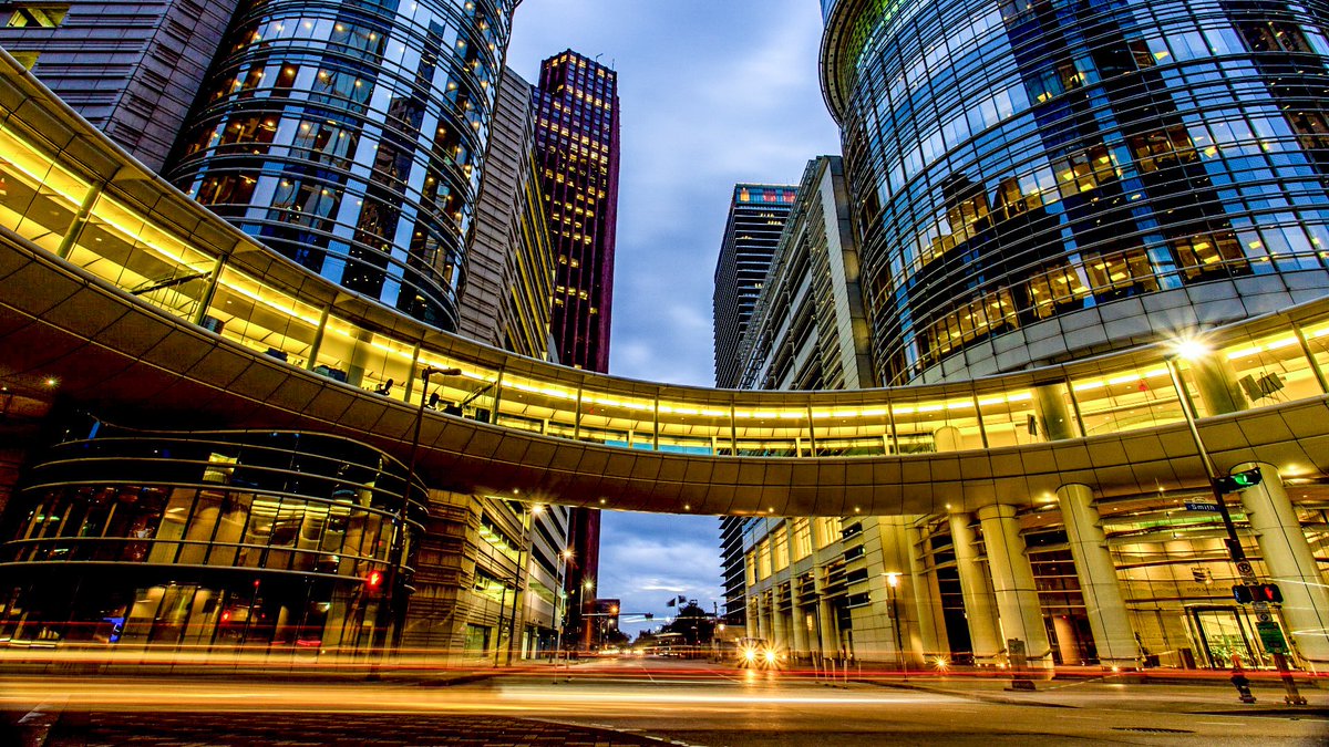 GHPartnership's tweet photo. Between 2015 and 2017, Houston enterprises received nearly $5.2 billion in venture funding, according to PrivCo, a business intelligence database. #HOUFacts #InvestHOU #AGreaterHOU https://t.co/YVocUs1mtw