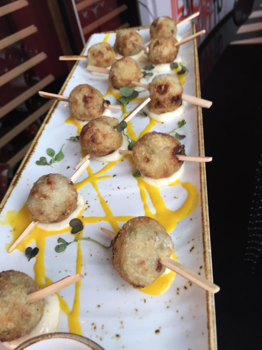 _TheBricks's tweet photo. Feeling peckish? How about something to tickle those tastebuds!
 #canapés #elevenses https://t.co/Jrd2XqeFPP
