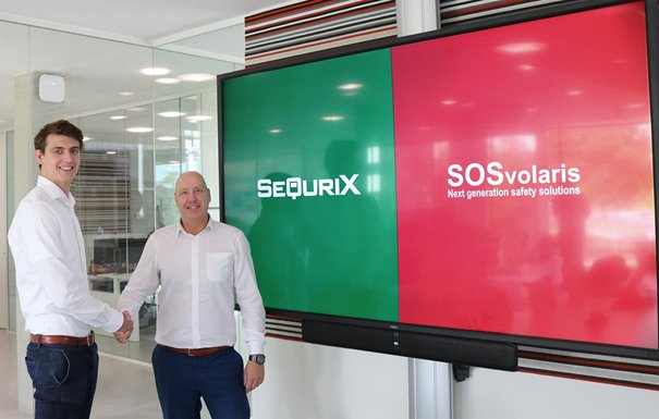 SequriX's tweet photo. Met trots presenteren we een nieuwe koppeling! Door onze software te combineren met mobiele personenalarmering van #SOSvolaris wordt automatisch de dichtstbijzijnde beveiliger ingeschakeld. https://t.co/g1vumjxtEV https://t.co/rBkTEseGVz