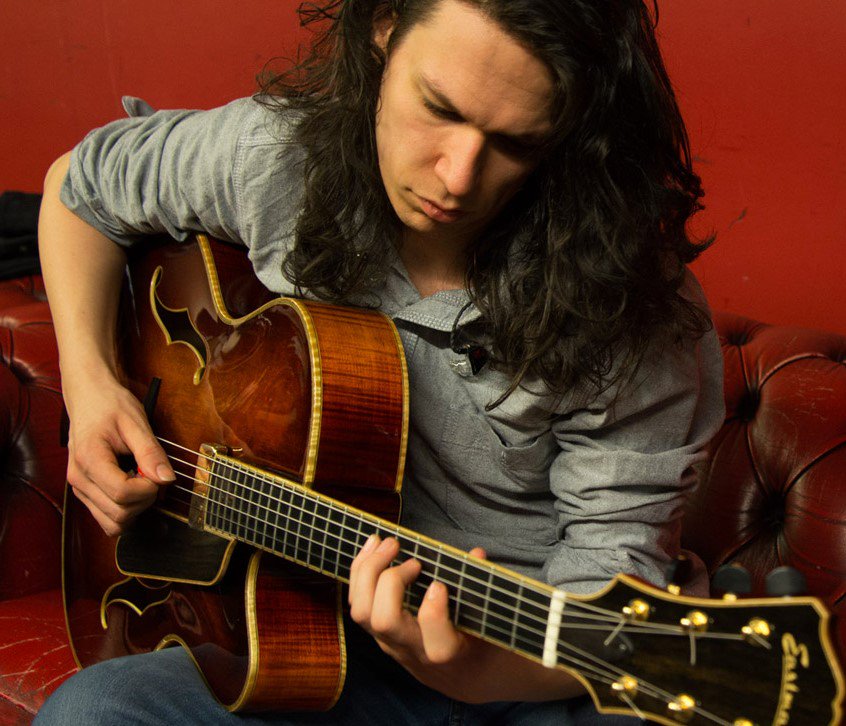 New guitar teaching video from @mattisaacmusic Learn how to create guitar parts in worship on the fly, from chord sheets and context by using space and dynamic. musicademy.com/2018/10/creati…
