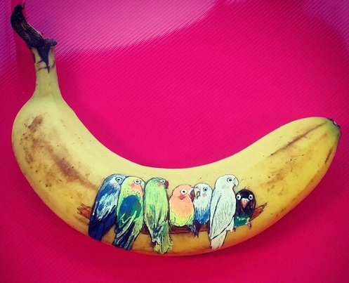 _LunaCharlotte's tweet photo. #art #artwork #Kunst #Kunstwerk #Banane #banana #parrots #Papageien #Papagei #kunstvoll #littlethings #beautiful #bunt #malen #bemalt #Pinsel

       Bananenkunst    🍌    Banana artwork
. https://t.co/LPltQCcsxM