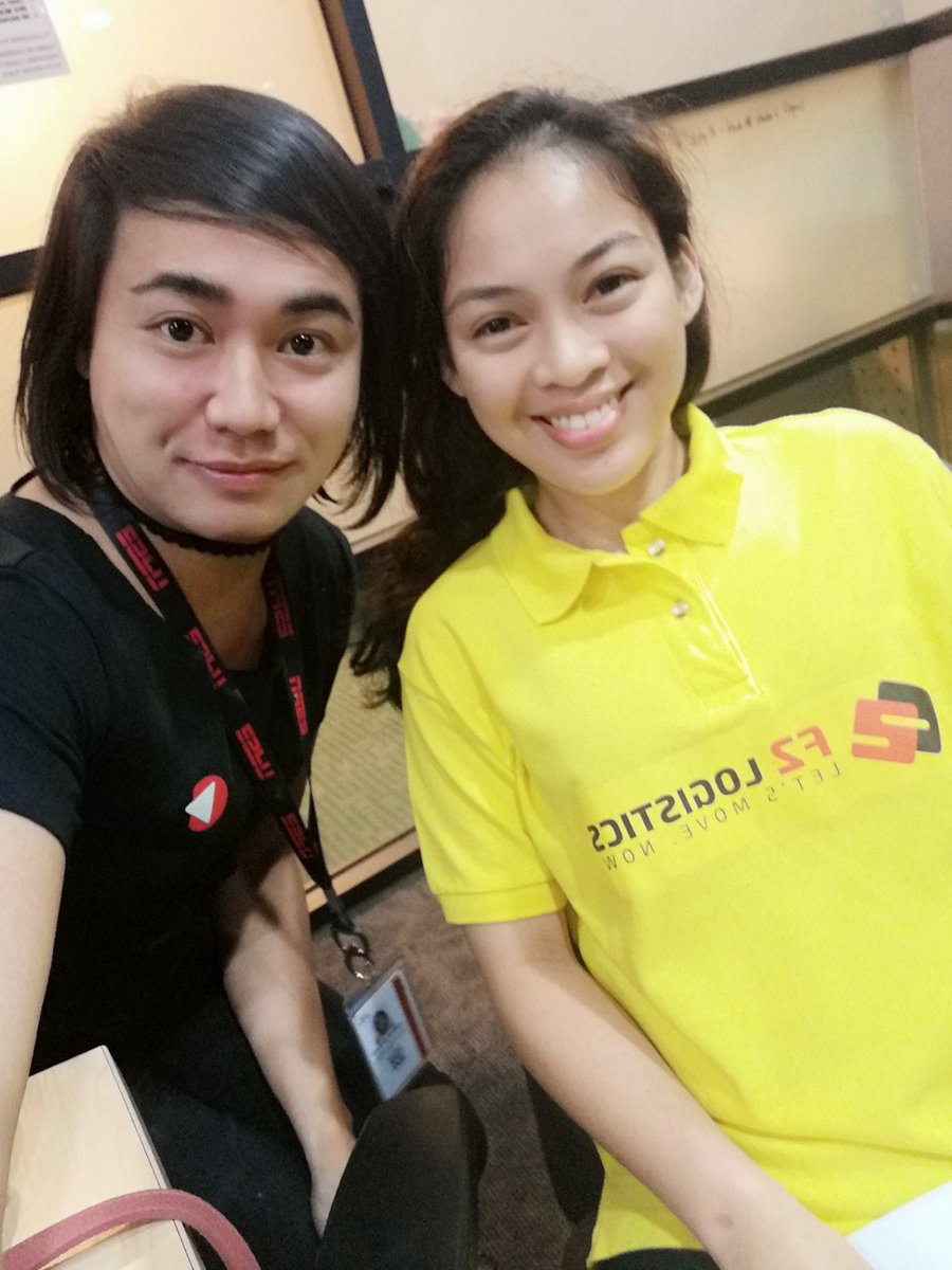 iamGheeFortich's tweet photo. THE F2 LOGISTICS GIRLS!! 🏐
I'm really a fan since UAAP season! Thank you girls. Lahat Sila NAGING MVP lang naman during UAAP games. #ChaCruz #AbbyMarano #DawnMacandili #KimFajardo #openhitter #middleblocker #Libero #setter #F2LogisticCargoMovers #PSLAllFilipinoConference #PSL https://t.co/IPrvtGx4gO