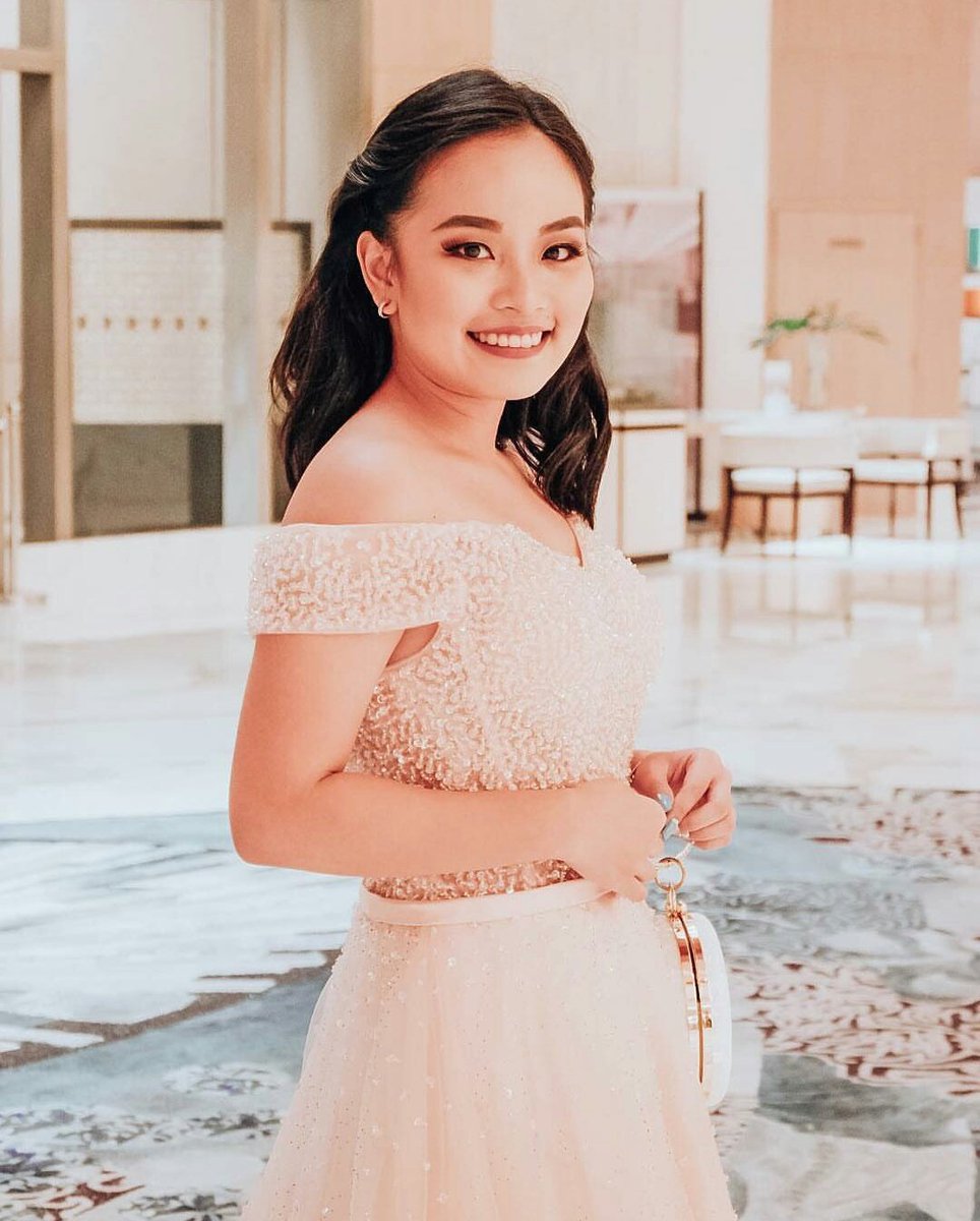 endlesslyjadine's tweet photo. I love you always, 5flat! 💛

#houseofivy https://t.co/XmU0ujFb10