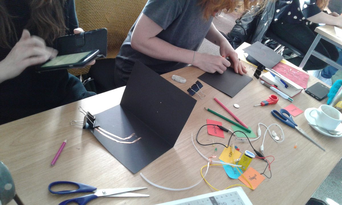 GalwayDigiChamp's tweet photo. It's proving to be a pretty industrious morning @MCreateInnovate #makecreateinnovate #digitalskills #digitalchampions #usingourhands #makeymakey https://t.co/5gepteSFrN