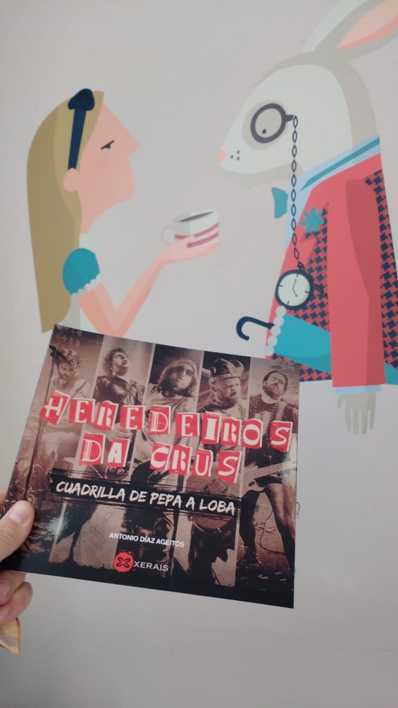 tonhodiaz's tweet photo. Na librería Alicia de Maceda reservaron un lugar de luxo para #CuadrilladePepaaLoba! Como non van gustar dos @HDCofisial na terra onde sementan tempestades! @stormseedsrocks @Xerais https://t.co/61ybMHEwRt https://t.co/5ws24SCoAU
