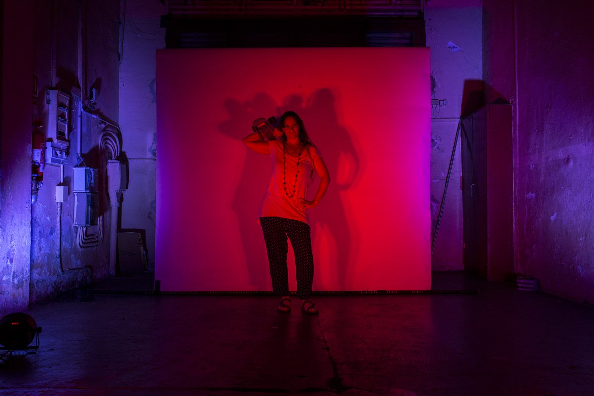 SalaFlyhard's tweet photo. I després de triomfar als #PremisTB, nova pluja de nominacions als #Butaca18 per @AkaBcn 🥳
🏆 @danijmeyer per millor text teatral
🏆 Millor espectacle de petit format
🏆@montserodriguez a millor direcció
🏆 @salazaralbert95 a millor actor
Voteu aquí 👉 https://t.co/vLd8UlWkXl https://t.co/rFdoqEoZuw